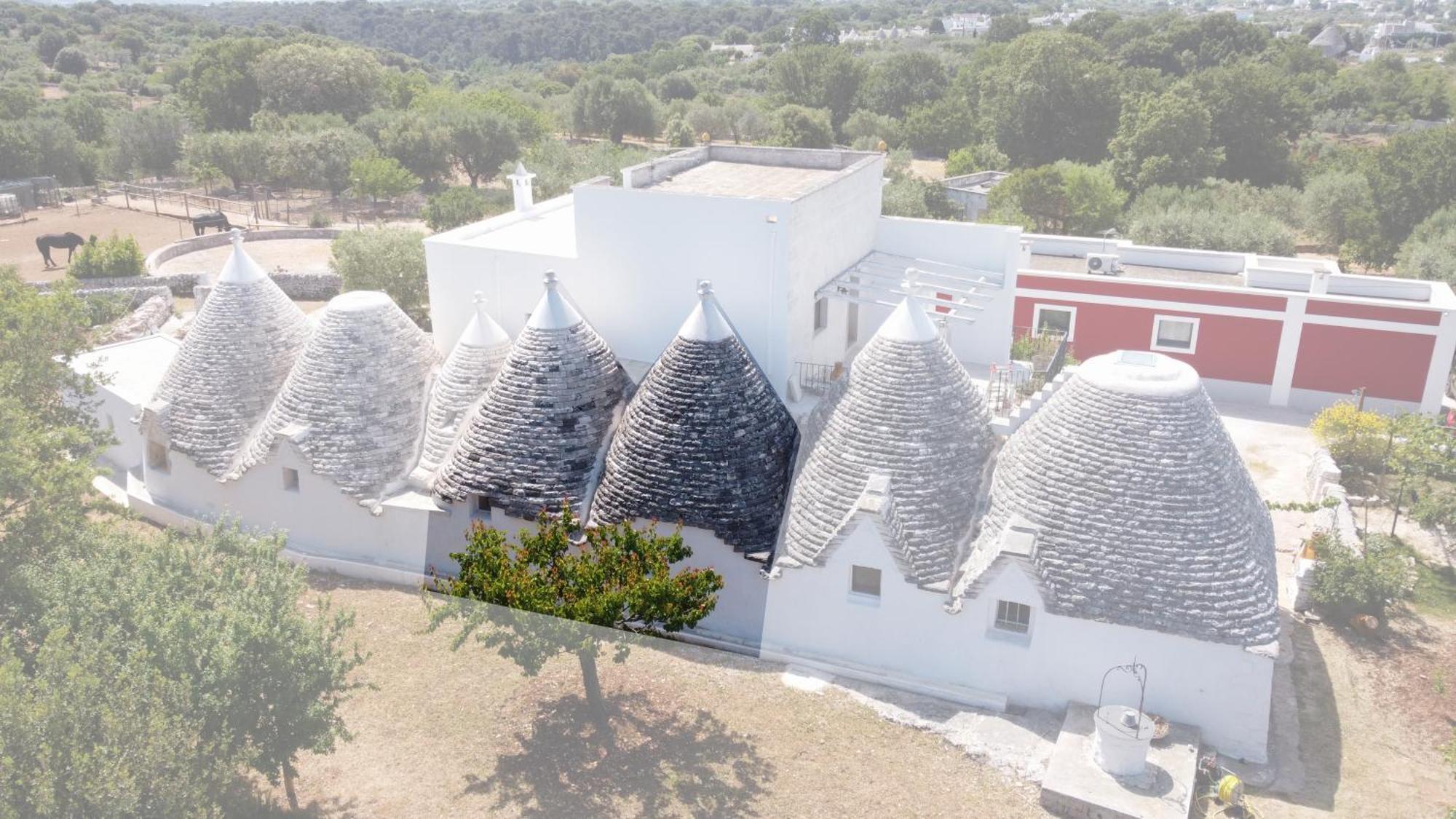 Masseria Trulli Sull'Aia Cisternino Exterior photo